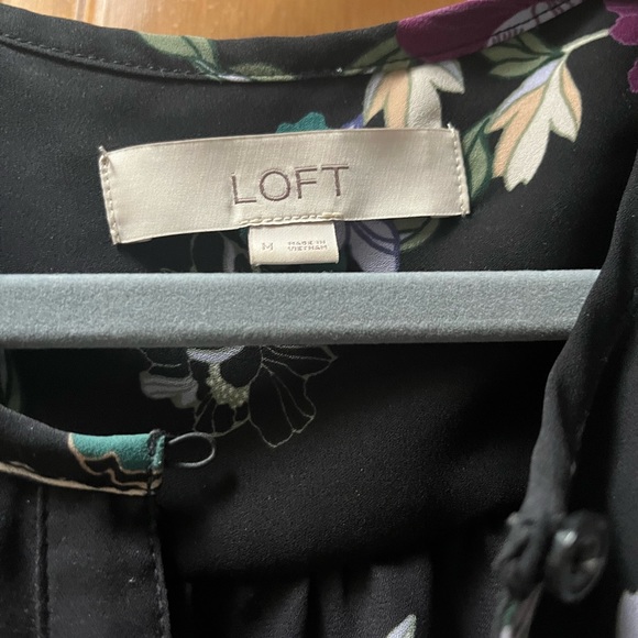 Floral Loft Blouse - Picture 2 of 5